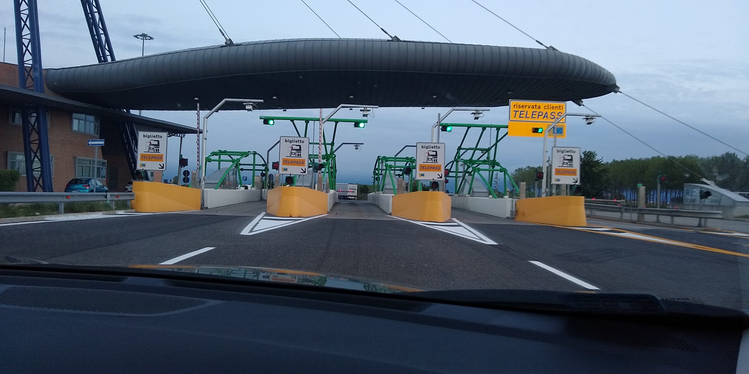 Opłaty na autostradach we Włoszech -krok po kroku.